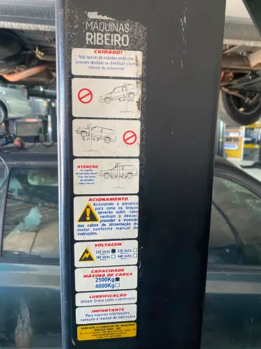 ELEVADOR AUTOMOTIVO