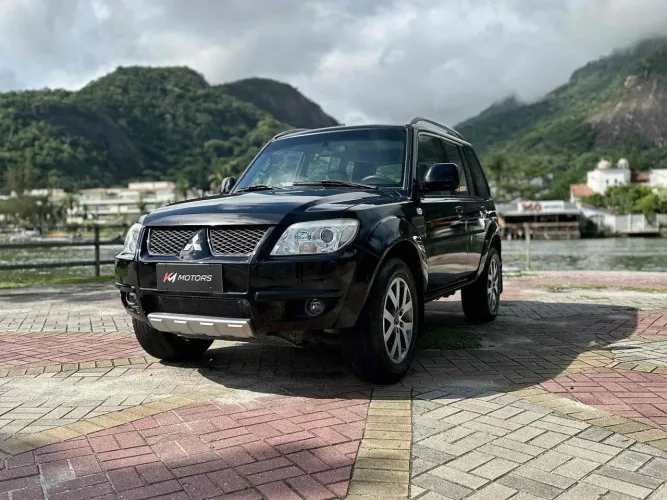 Mitsubishi Pajero TR4 2.0 Flex 16V 4X2 Aut. 2015