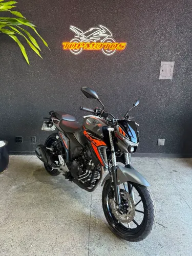 FZ 25 CONNECTED