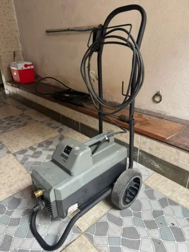 Vendo máquina de alta pressão Karcher