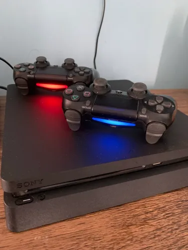PS4 SLIM