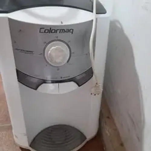 Purificador Refrigerado de Agua  Colomarq 220v