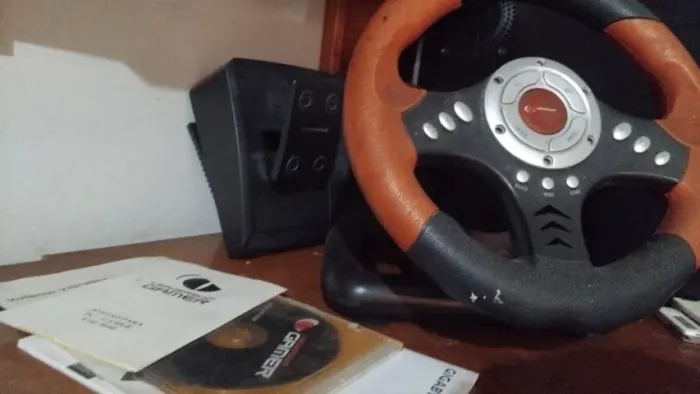 Volante Gamer com Pedais para PS2 / Xbox / PC