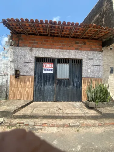 VENDE-SE CASA NA FORQUILHA (valor negociável)