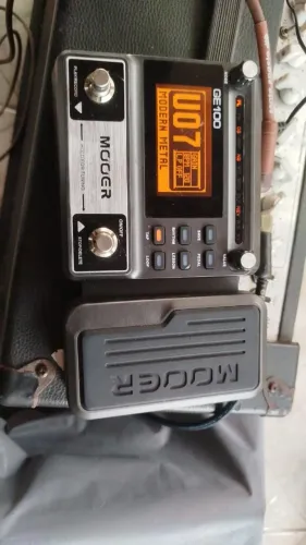 Pedaleira MOOER GE100