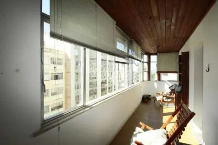 Apartamento - / Residencial / Glória
