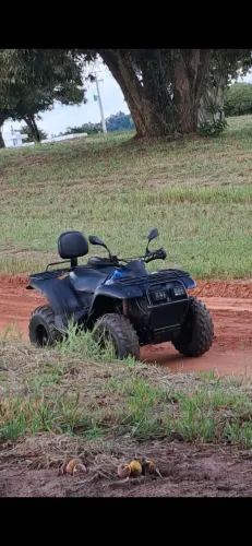 VENDO QUADRICICLO KAWASAKI 4X2 - 2001 COM NFiscal