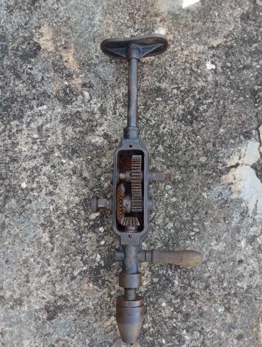 Furadeira manual - Breast Drill peça de colecionador para restaurar 