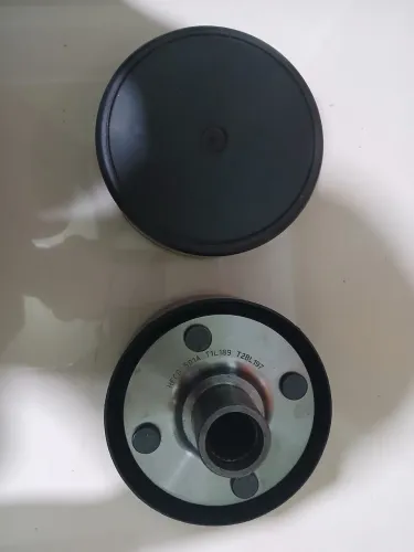 Cubo dianteiro - Honda Fit. Ano: 2004 - 2008.