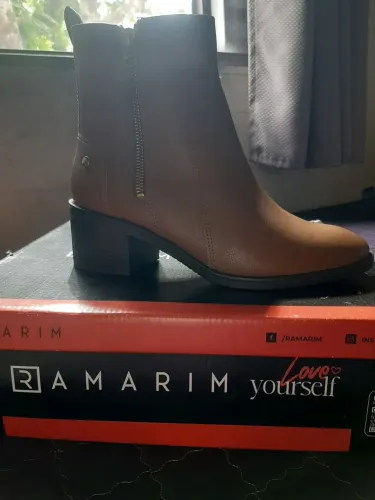 Vendo Bota Ramarim nova 