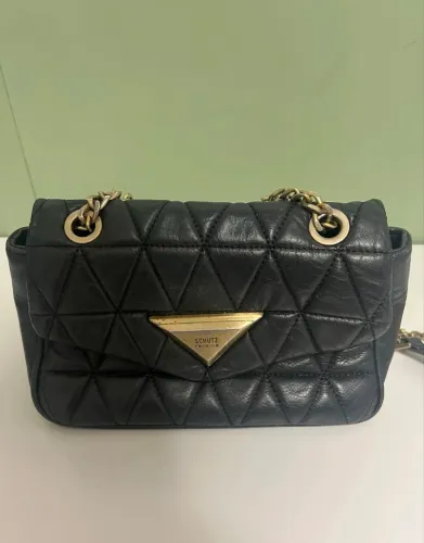 Bolsa Schutz 944 média usada matelassê