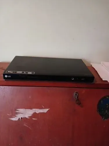 DVD PLAYER LG DV556