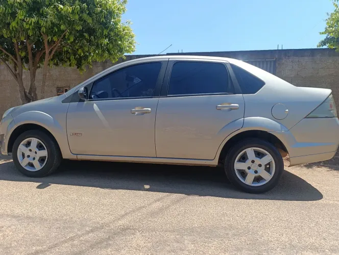 Ford Fiesta Sed. 1.6 8V Flex 4P 2012