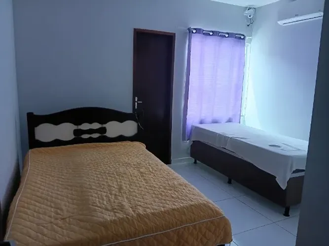Sim . Suiteu para mocas, ambiente familiar