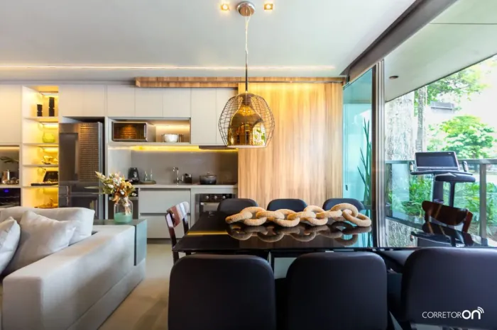 Imóvel reformado á venda com 73 m² com 2 quartos sendo 1 suíte e 1 vaga em Vila Olímpia