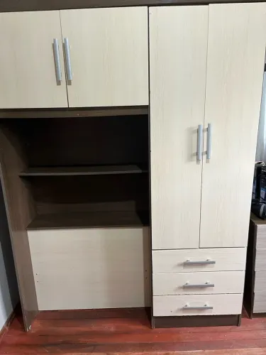 Roupeiro usado