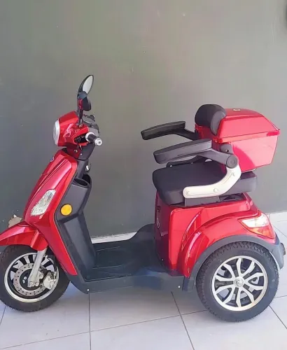 Triciclo Elétrico Plus - VENDO OU TROCO