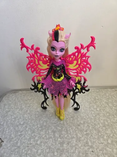 Bonita femur - freak fusion - Monster high