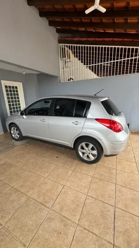 Nissan Tiida S 1.8/1.8 Flex 16V Mec. 2012