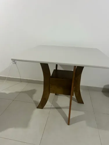 Mesa quadrada