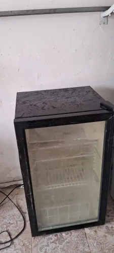 Vendo um excelente frigobar de marca fhilco
