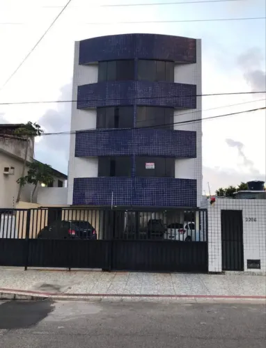 Vende-se ou Aluga-se: Apto Térreo Excelente localização (próx. Shopping e praia).