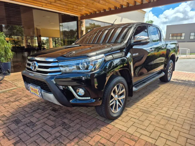 Toyota Hilux CD SRX 4X4 2.8 TDI 16V Diesel Aut. 2016