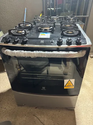 Fogão Electrolux 5 bocas com tripla chama