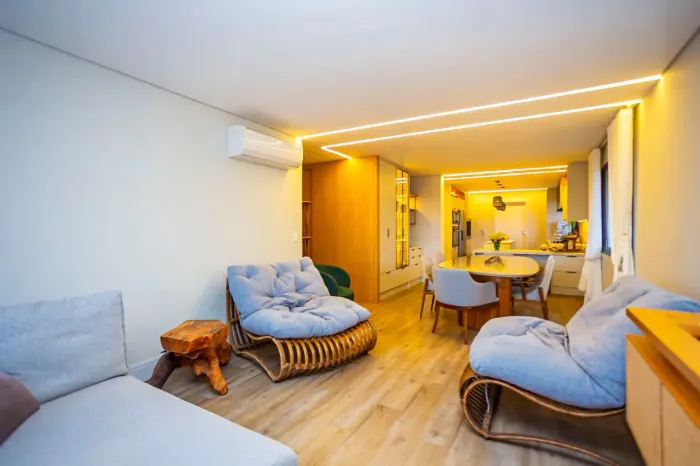 Apartamento à venda, semi-mobiliado com 3 suítes no Cabral, Curitiba, PR