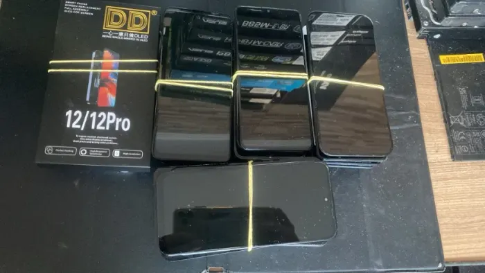 lote com 40 telas de celular apple , motorola , samsung e outras