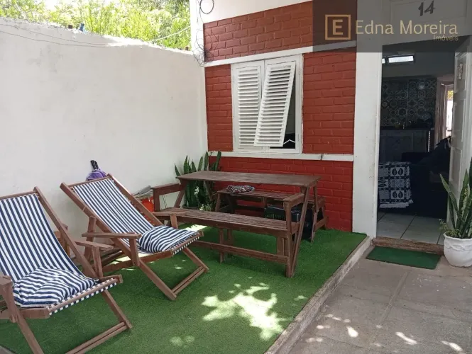 Casa em Condomínio à Venda em Cabo Frio-RJ, Bairro Palmeiras: 1 Quarto, 1 Sala, 1 Banheiro