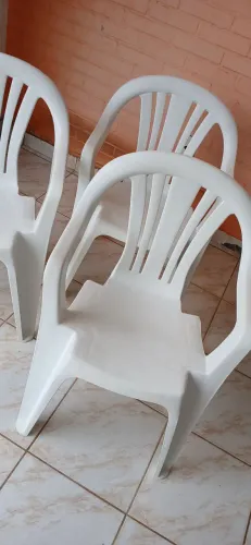 Cadeira plástico 