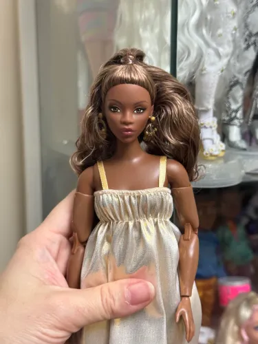 Barbie Basics curvy 9