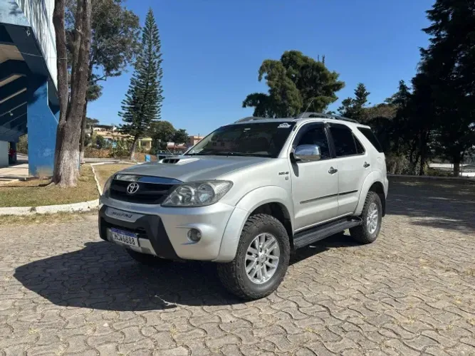 Toyota Hilux SW4 SRV D4-d 4X4 3.0 TDI Dies. AUT 2006