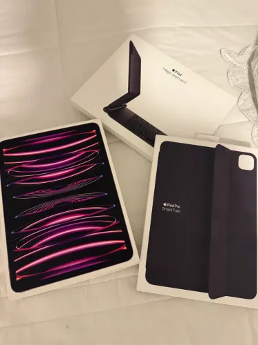 iPad Pro 11 M2, 256gb completo com Magic Keyboard e Smart Folio ( ORIGINAIS )