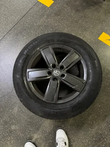 Jogos Rodas Amarok V6 com pneus 255/60/18 Michelin