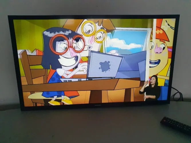Smart Tv Samsung Led 32 Polegadas Un32j4290AG Usada em Bom Funcionamento.