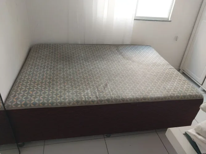 Vendo cama box de casal