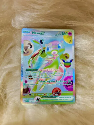 Carta de Pokemon TCG Mew EX rara fullart 30 anos