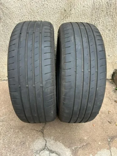 Par de pneus 205/55/17 90% de borracha, zerados