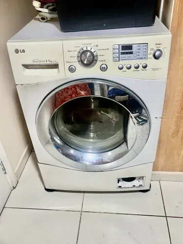 Vende-se Máquina Lava e Seca LG