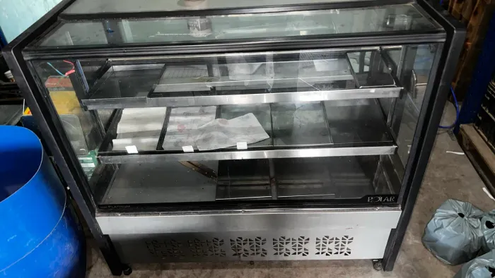 ? Estufa Refrigerada Polar de Vidro - Excelente para Padarias, Lanchonetes e Confeitarias