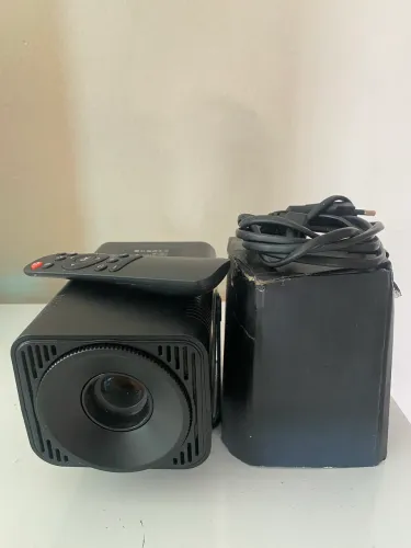 Projetor HY 320 