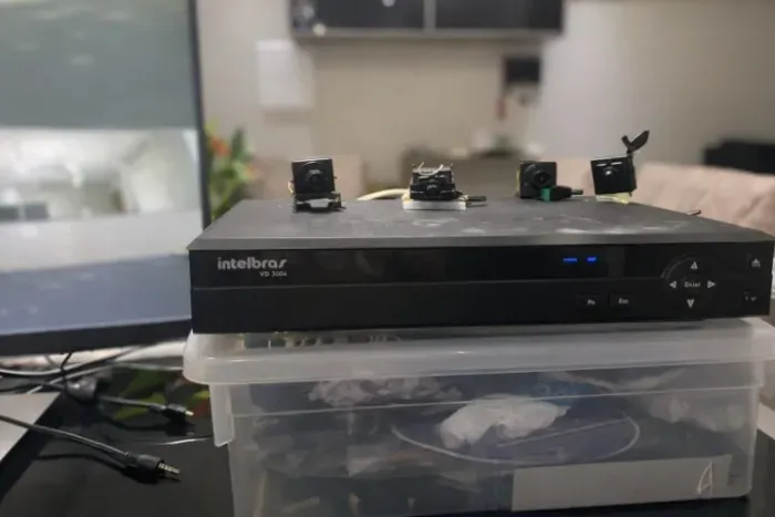 DVR Intelbras VD 3004 , 4 câmeras e 500 gb de hd