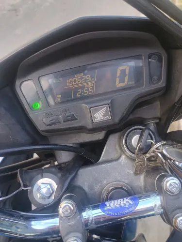 Honda brooss