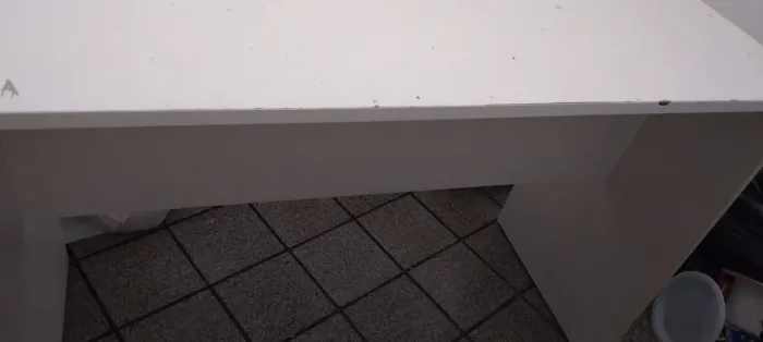 Escrivaninha branca de Escritório MDF maciço 1m20 por 50cm