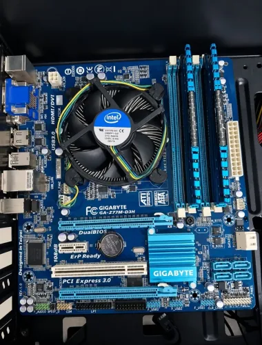 Kit Intel Core i5 3ª Geração + Placa-Mãe Gigabyte Z77 + RAM Corsair DDR3