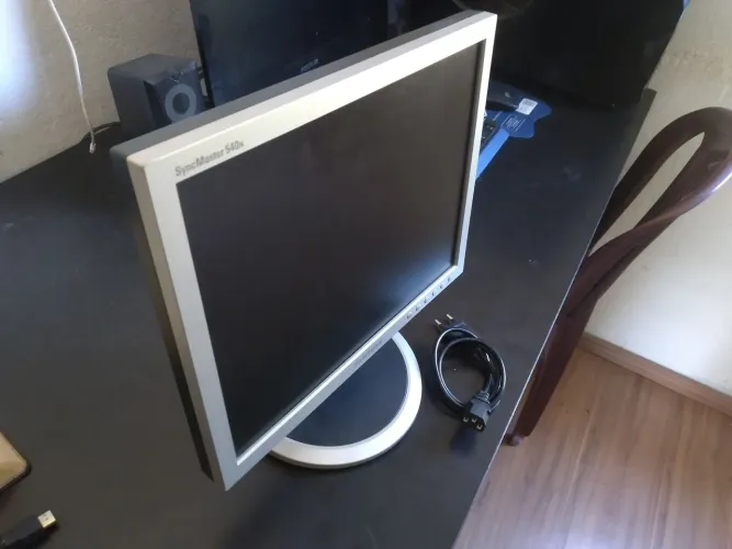 Monitor Samsung 15"