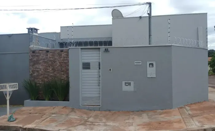 Casa terre para alugar no Aero Rancho