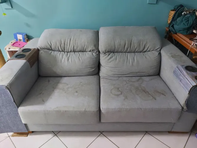 Sofá retrátil usado